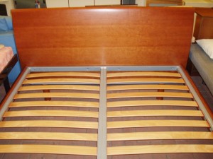 vista testata letto in legno